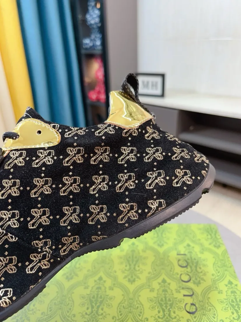 Men's shoes 💰560🌹🌹【GUCCI】pop-top casual sneakers with daddy outsole, breathable and comfortable, easy to walk, a versatile style for trendy men, upper with cowhide edged outsole design➕genuine leather lining➕Gucci's popular original outsole, sports and running style, super comfortable. Code number 38-44